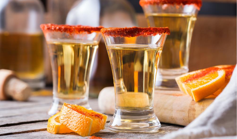 Tequila vs Mezcal artisanal methods