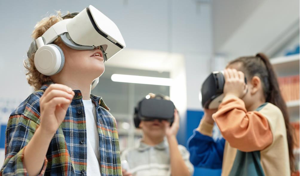 Immersive technology in Ivorian classrooms 