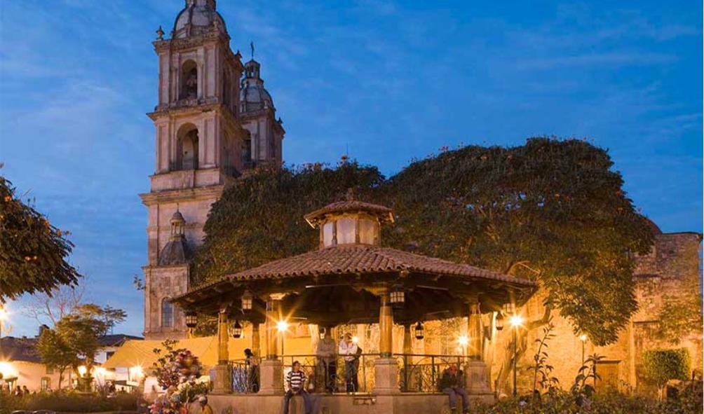 peaceful travel Mexico 