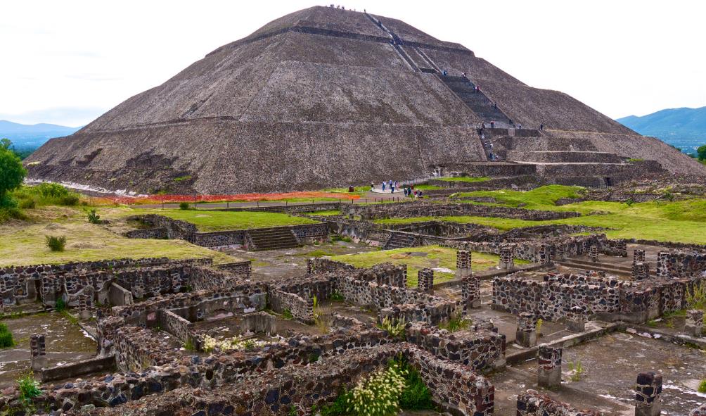 Mexican town culture 